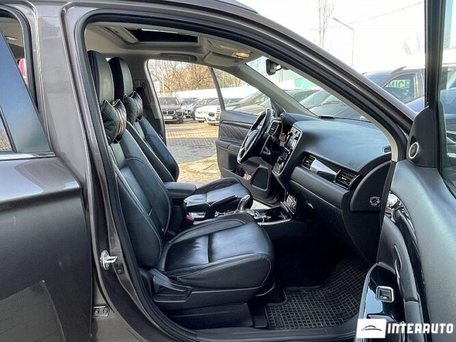 mitsubishi Outlander 2015