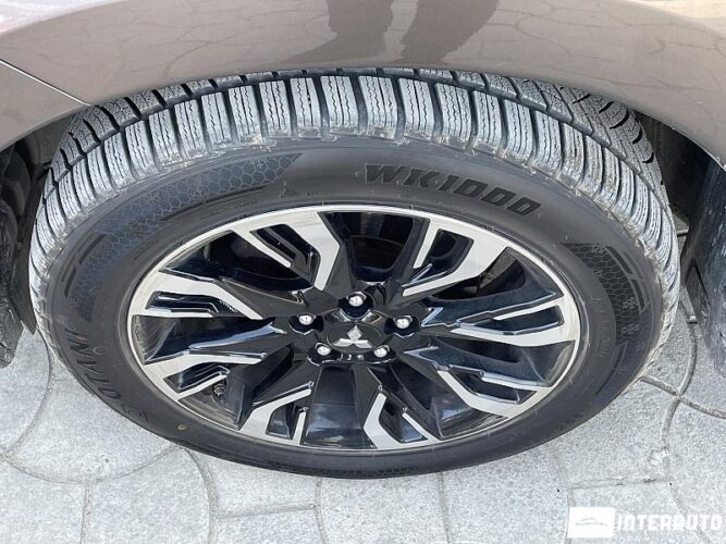 Mitsubishi Outlander 2015 doar la InterAuto