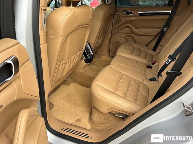 porsche Cayenne 2011