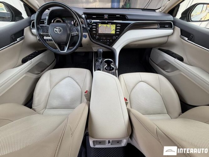 toyota Camry 2019