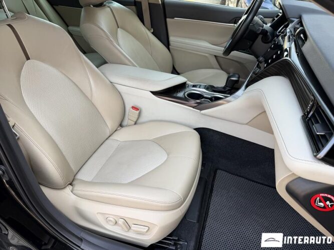 toyota Camry 2019
