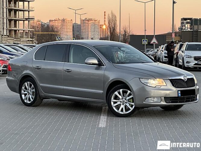 Skoda Superb 2009 doar la InterAuto