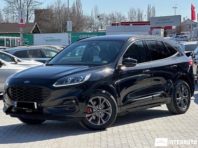 Ford Kuga 2021 doar la InterAuto