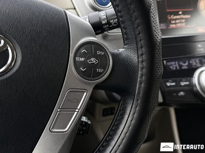 toyota Prius Plus / V 2014