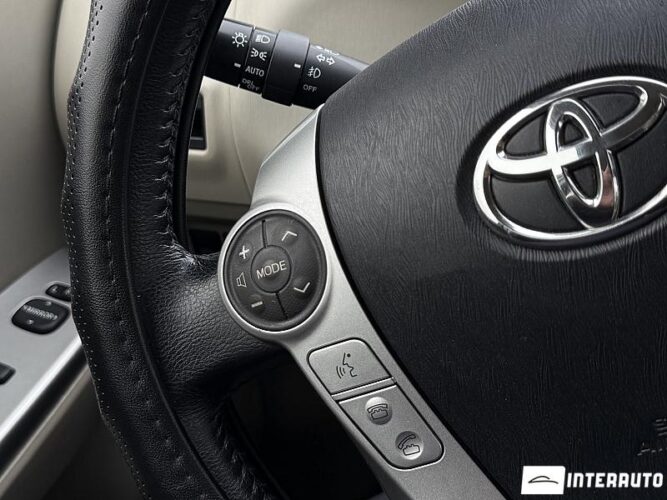 toyota Prius Plus / V 2014