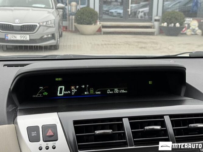 toyota Prius Plus / V 2014