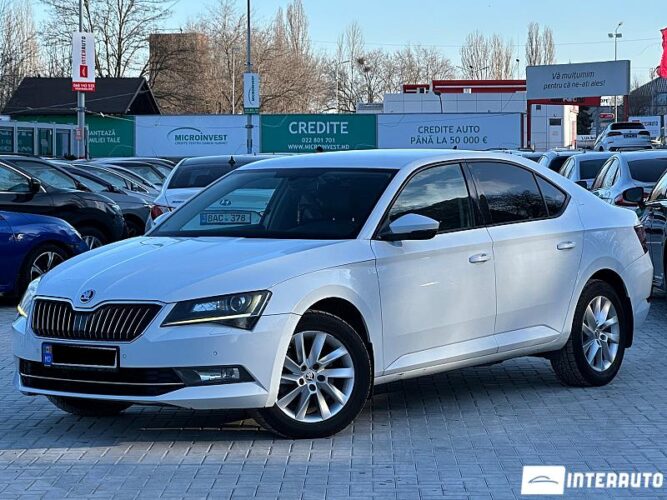 Skoda Superb 2015 doar la InterAuto