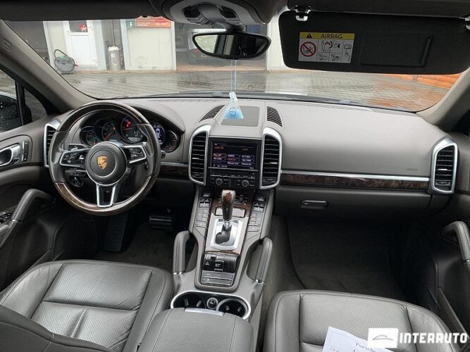 porsche Cayenne 2015
