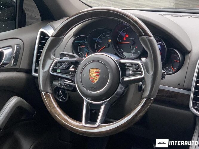 porsche Cayenne 2015