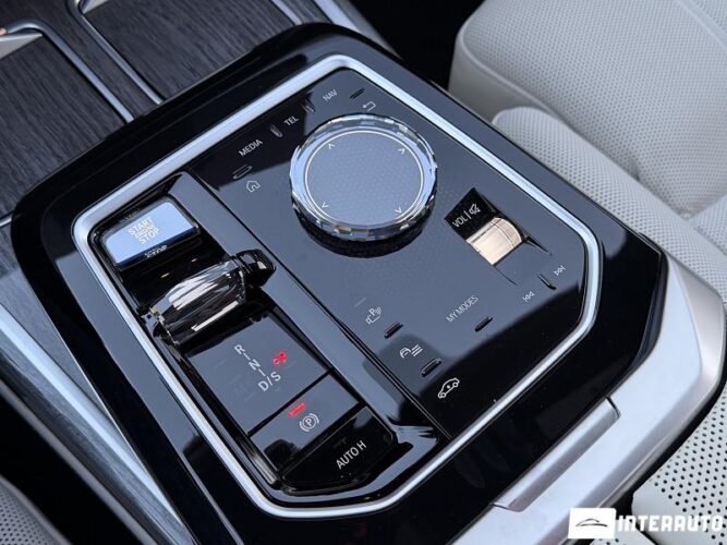 bmw 750e XDrive 2024