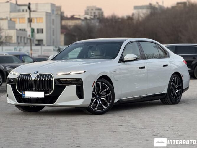 BMW 750e XDrive 2024 doar la InterAuto