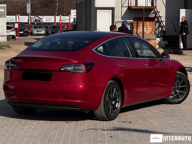 tesla Model 3 2019