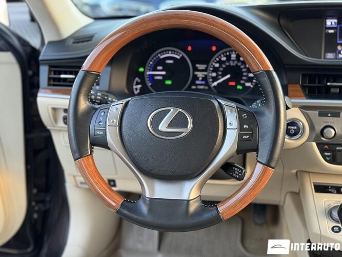 lexus ES 300h 2012