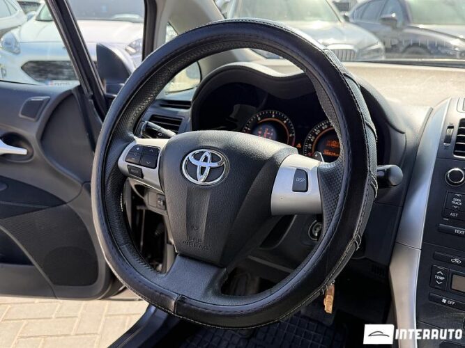 toyota Auris 2010