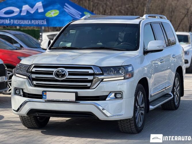 Toyota Land Cruiser 2017 doar la InterAuto