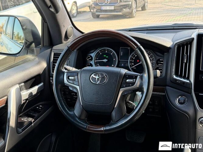 toyota Land Cruiser 2017