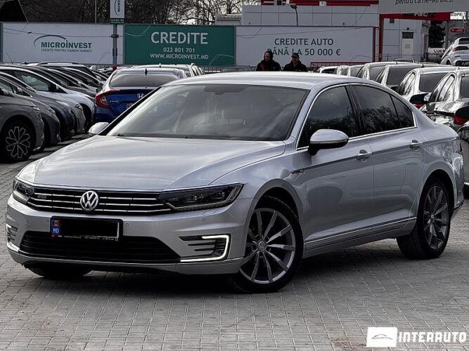 Volkswagen Passat GTE 2015 doar la InterAuto