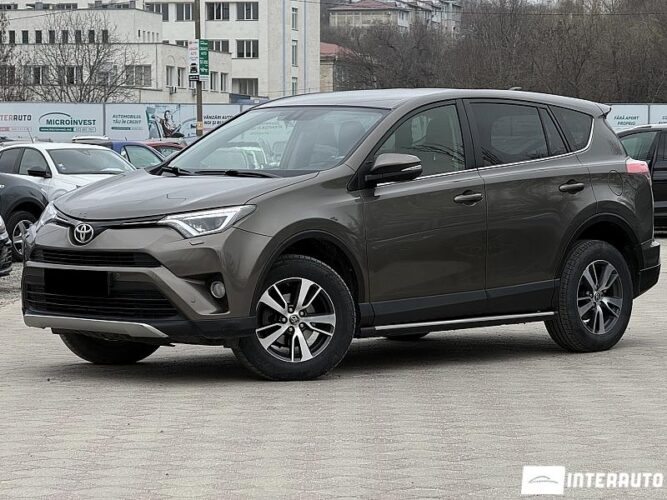 Toyota Rav-4 2016 doar la InterAuto