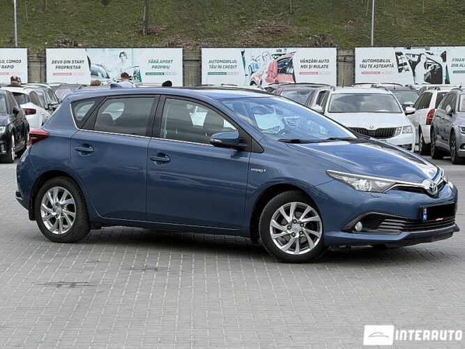 Toyota Auris 2016 doar la InterAuto