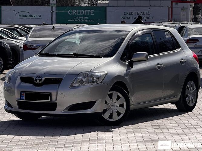 Toyota Auris 2009 doar la InterAuto