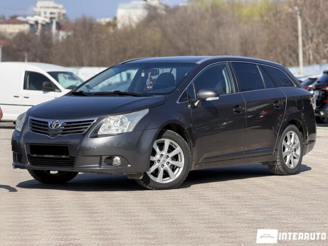 Toyota Avensis 2010 doar la InterAuto