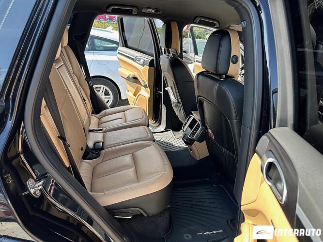 porsche Cayenne 2015