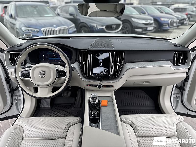 volvo XC 60 2025
