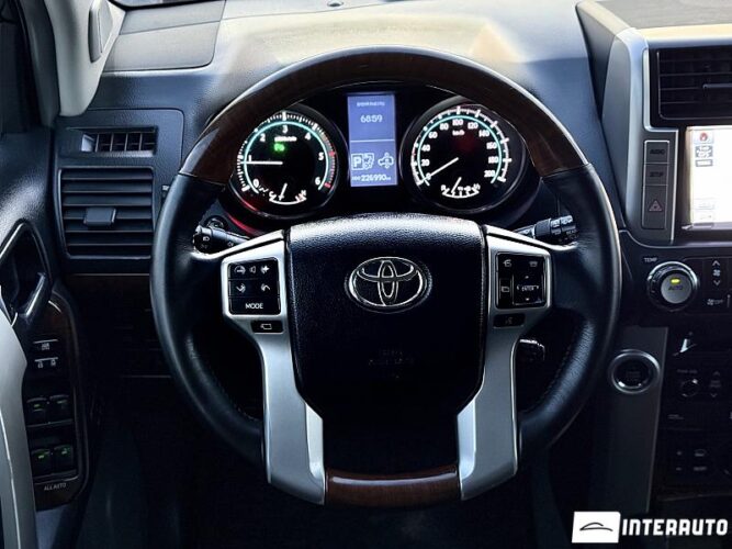 toyota Land Cruiser Prado 2013