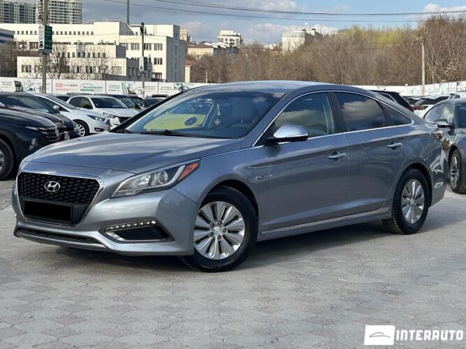 Hyundai Sonata 2015 doar la InterAuto