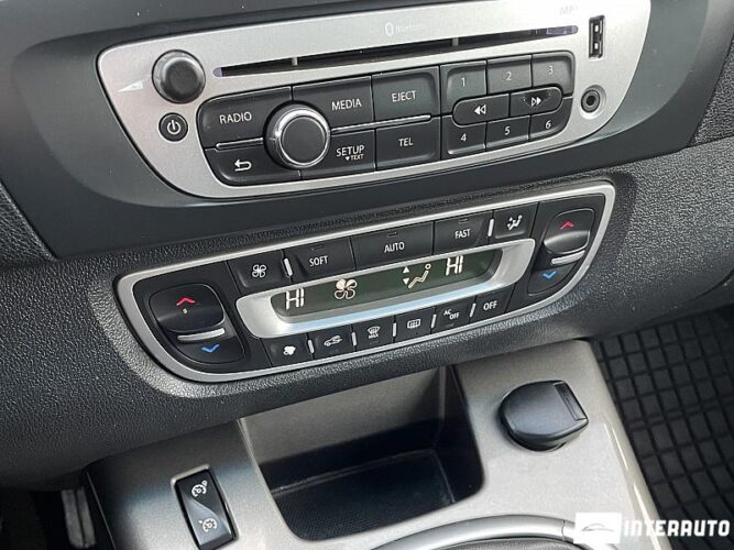 renault Scenic X-Mode 2013