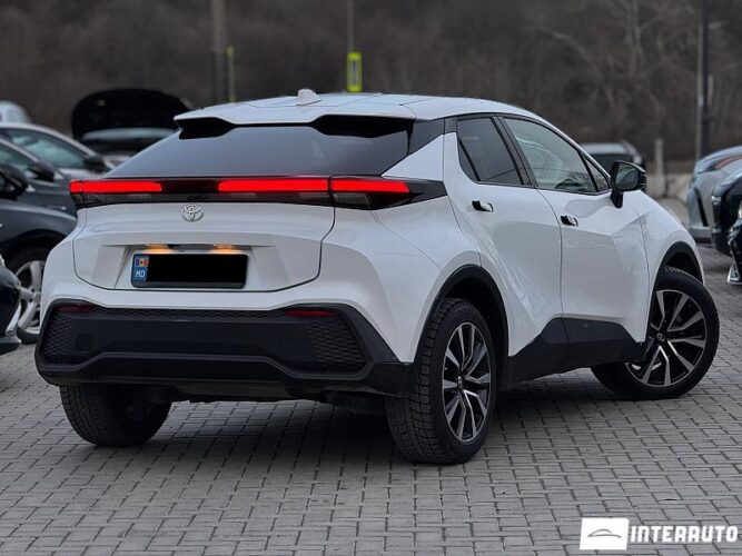 toyota C-HR 2024
