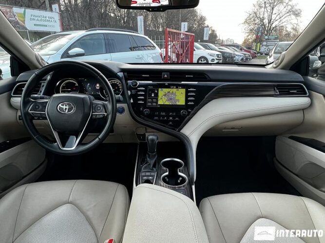 toyota Camry 2019
