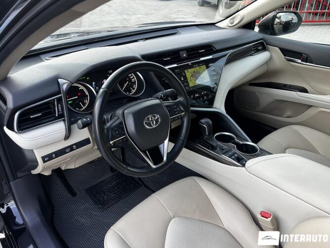 toyota Camry 2019