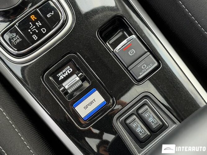 mitsubishi Outlander 2020