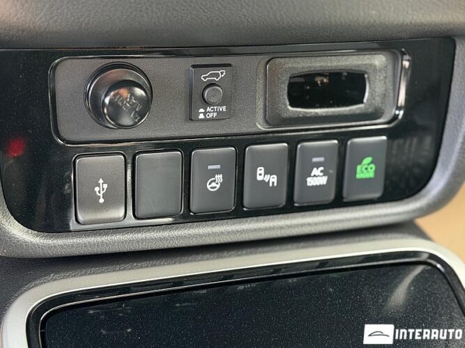 mitsubishi Outlander 2020