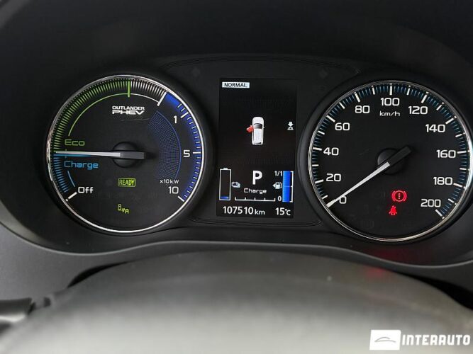 mitsubishi Outlander 2020