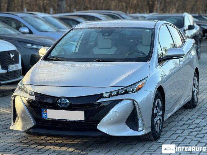 Toyota Prius 2019 doar la InterAuto