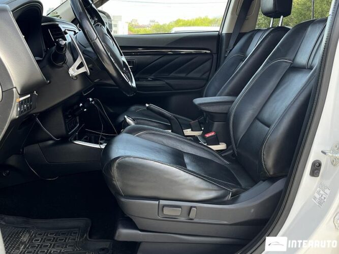 mitsubishi Outlander 2016