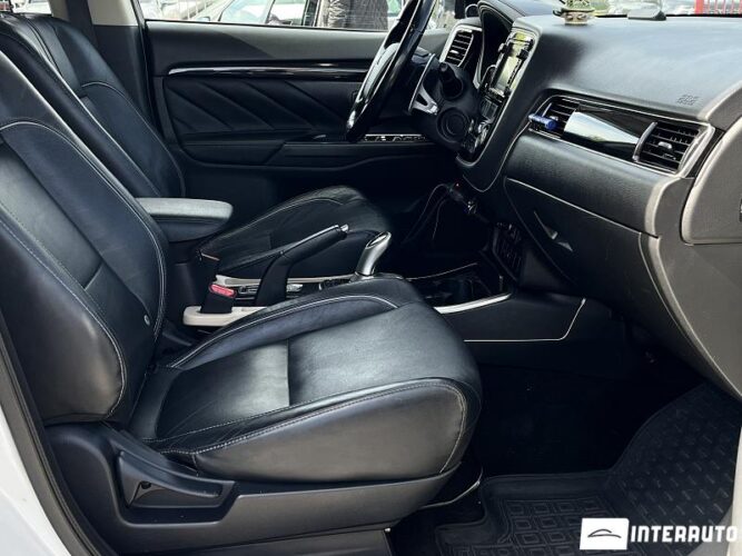 mitsubishi Outlander 2016