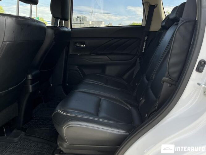 mitsubishi Outlander 2016