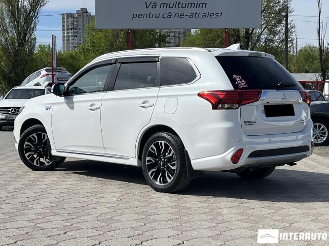 mitsubishi Outlander 2016