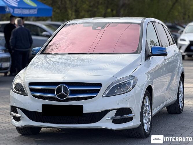 Mercedes B 250E 2015 doar la InterAuto