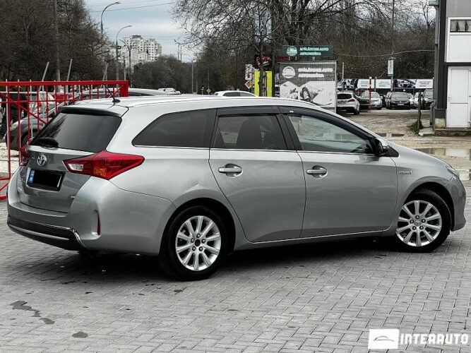 toyota Auris 2014