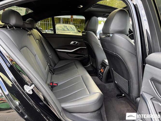 bmw 330 2019
