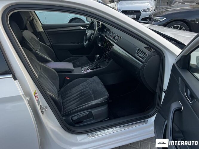 Skoda Superb 49 skoda Superb 2020