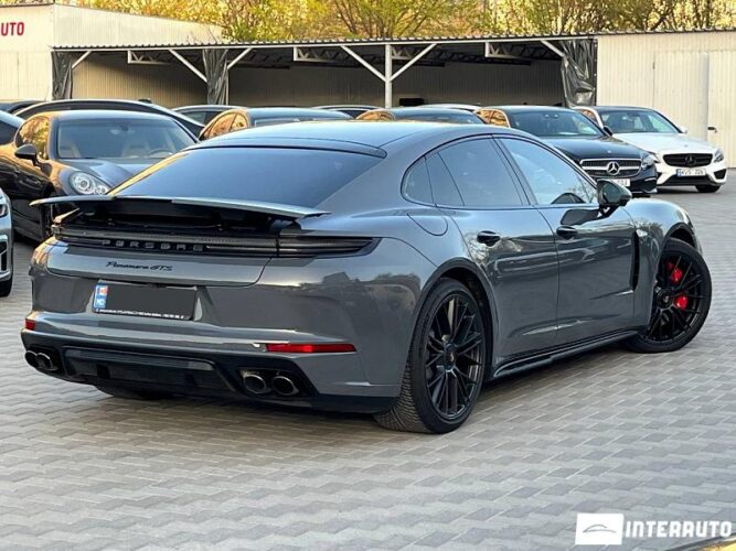 porsche Panamera GTS 2025