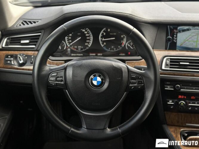 bmw 740 2010