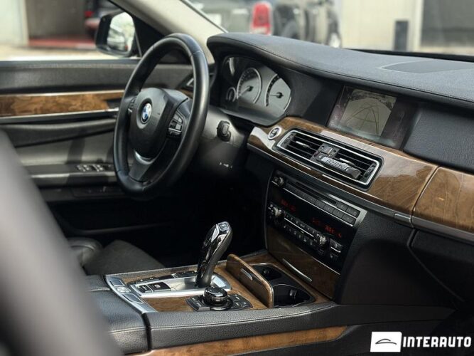 bmw 740 2010