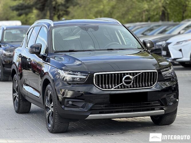 volvo XC 40 2021