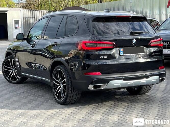 bmw X5 4.0D 2025